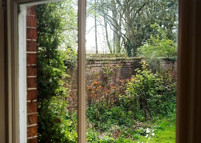 Charming 18th Century * Topcliffe Station